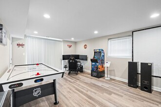 Building Photo - 804 Willow St