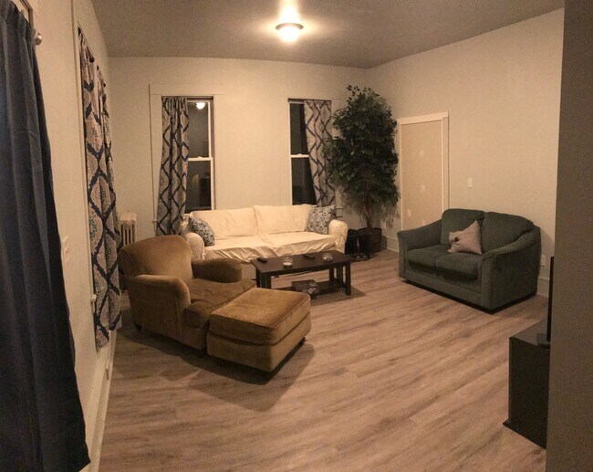Foto del edificio - 506 Quincy Ave