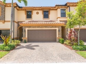 Building Photo - 12320 S Village Cir