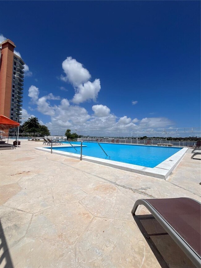 Foto del edificio - 1 bedroom in Miami Gardens FL 33179