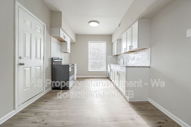 Foto del edificio - 301 Benton Blvd