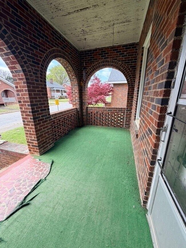 Foto del edificio - 100 Piedmont Ave