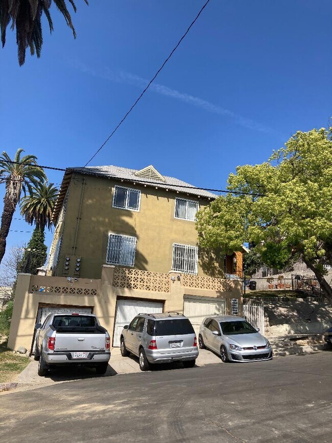 Foto del edificio - 2023 Bellevue Ave