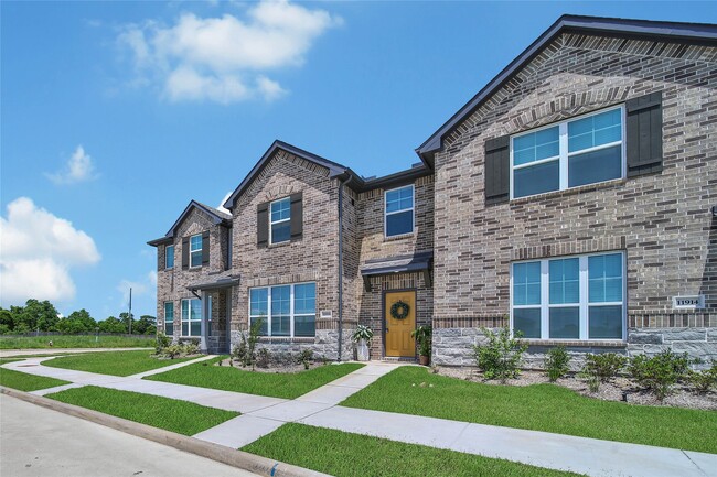 Building Photo - 11918 Outer Bark Dr