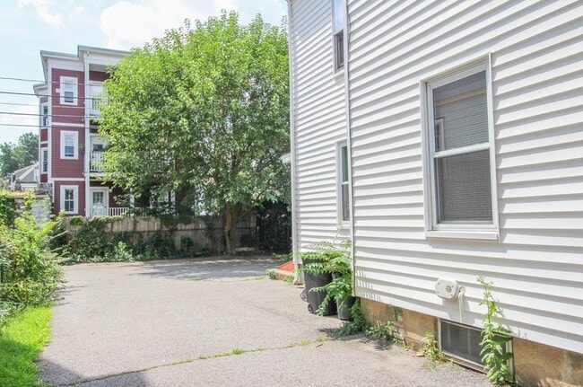 Building Photo - 78 Raymond Ave