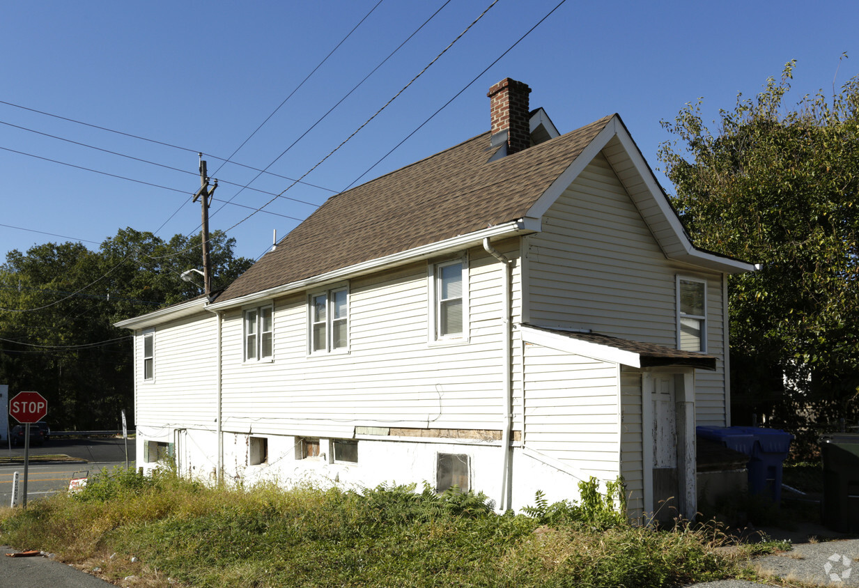 Foto del edificio - 1246 Saint Georges Ave