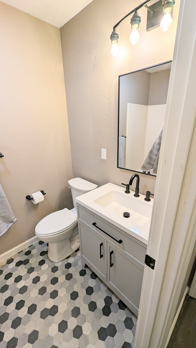 Foto del edificio - Ava Townehomes