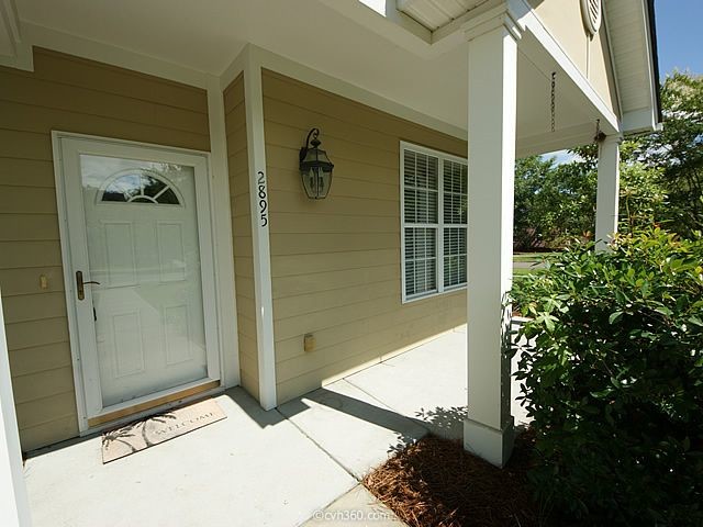 Building Photo - Beautiful Townhome in Whitney Lakes