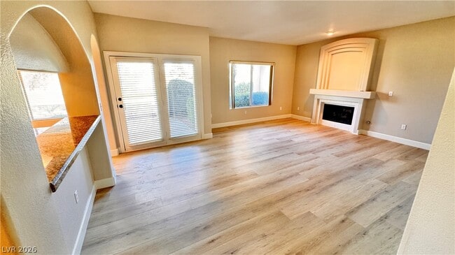 Building Photo - 7605 Rolling View Dr