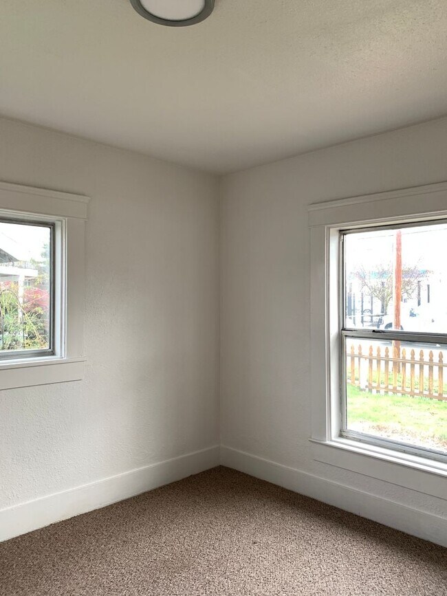Foto del edificio - 310-314 SW 4th St