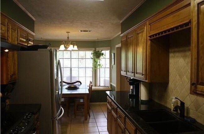 Foto del edificio - Spacious 3/2 home in convenient location