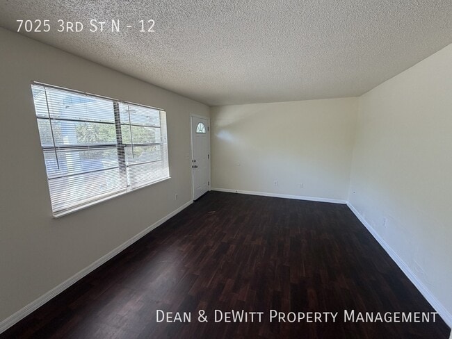 Foto del edificio - 7025 3rd St N