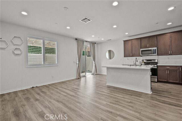 Foto del edificio - 14610 Isla Vista Dr