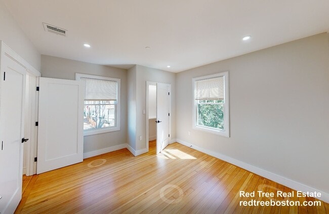 Foto del edificio - 93 Williston Rd