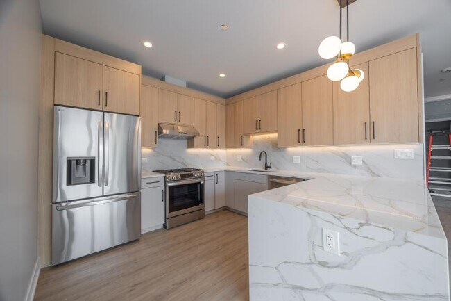 Building Photo - 2 bedroom in Chicago IL 60612