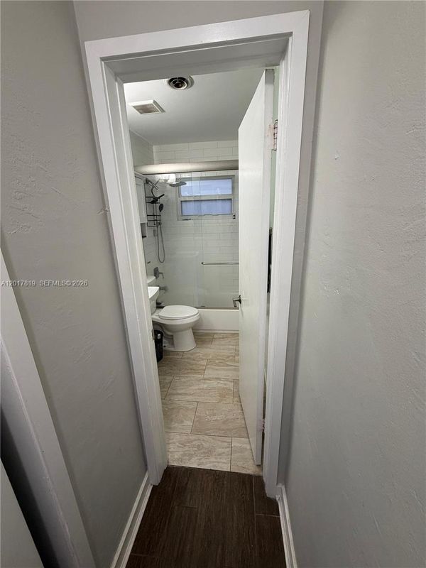 Foto del edificio - 2591 NE 55th Ct