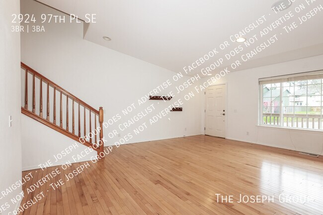 Building Photo - 2924 97th Pl SE