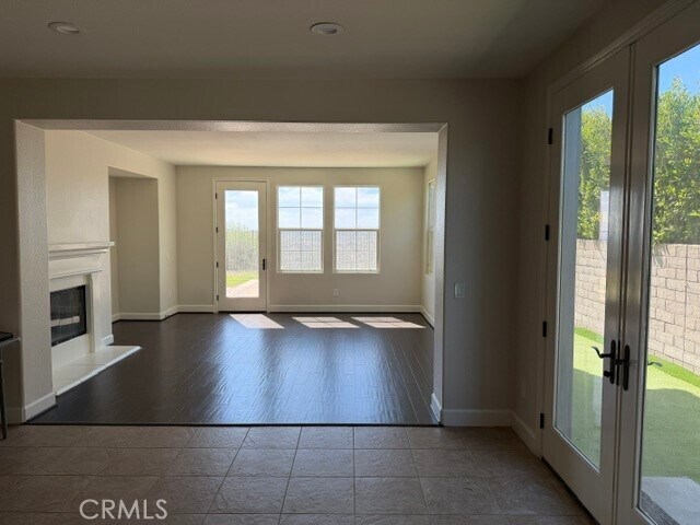 Foto del edificio - 6887 Amber Ln