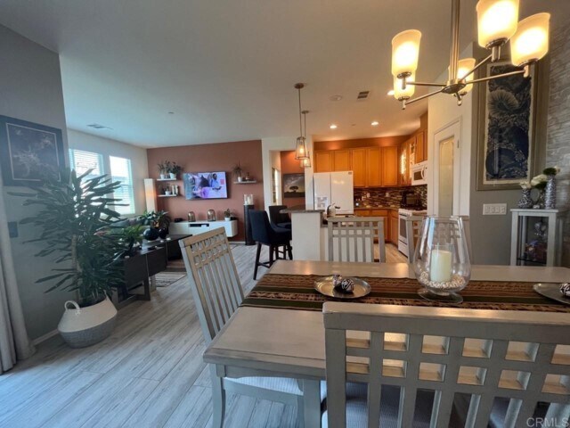 Building Photo - 1717 Carrillo Pl