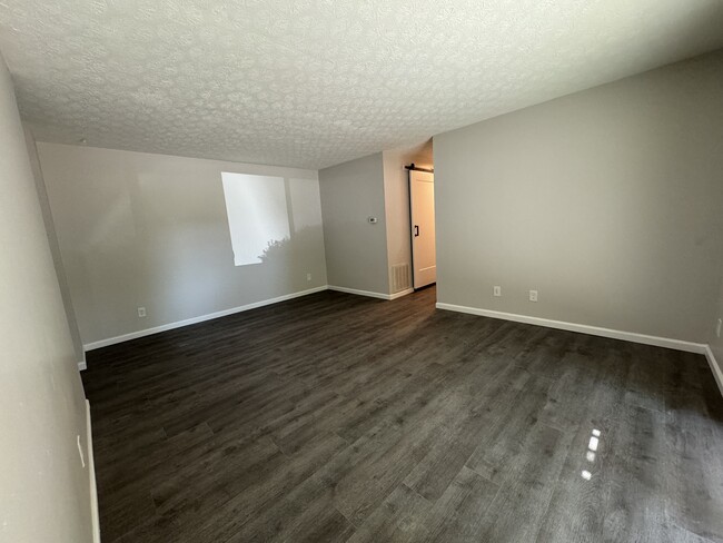 Building Photo - 9566 Cornell Ln