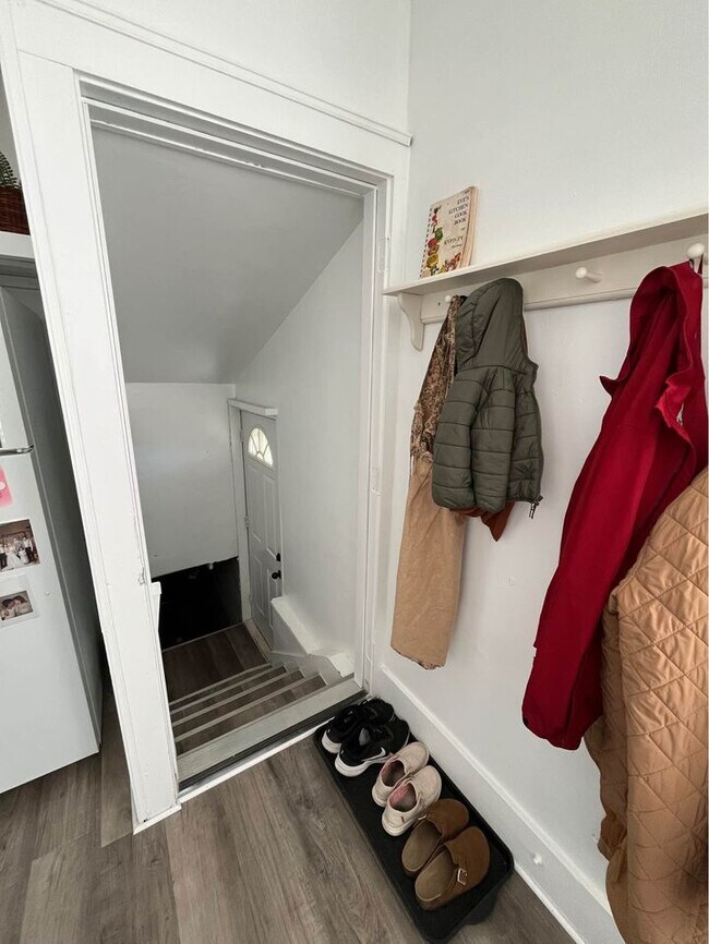 Foto del edificio - 806 W Broadway St