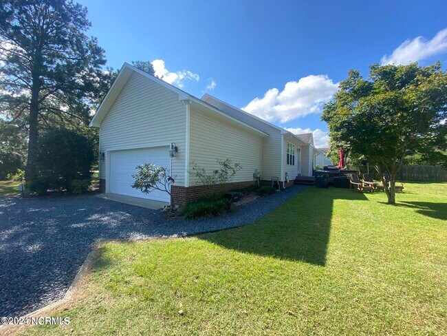 Building Photo - 344 Sullivan Dr