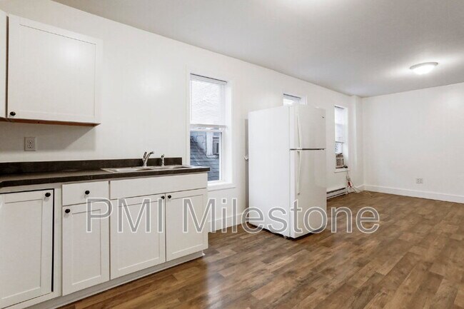 Foto del edificio - 207 N Mulberry St