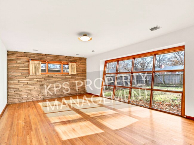 Foto del edificio - 6511 E Claytonia Ter