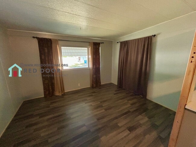 Building Photo - Charming 2 Bed, 1 Bath Home in a Friendly ...