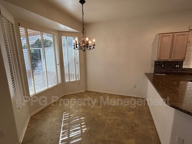 Building Photo - 14425 W Parada Dr