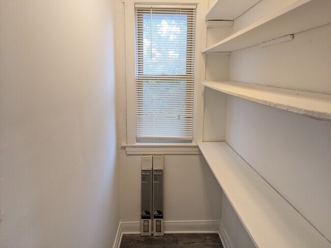 Foto del edificio - 741 N Ridgeway Ave