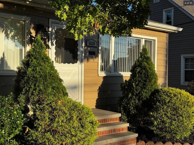 Building Photo - 5535 W 54th St