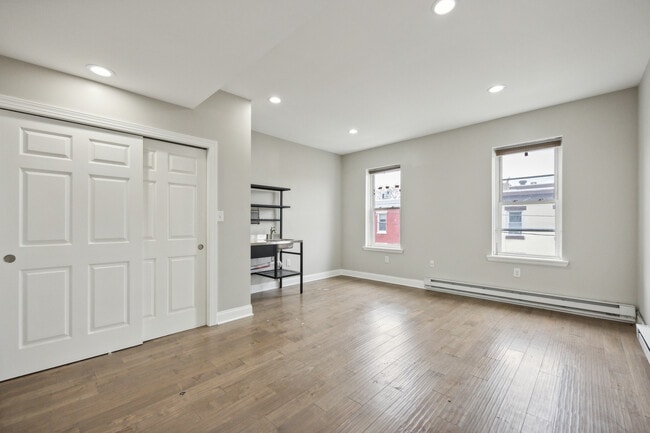 Building Photo - 2014 N 8th St