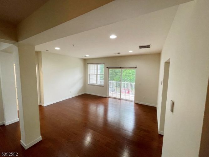 426 Tower Blvd, Piscataway, NJ 08854 Condo for Rent in Piscataway, NJ
