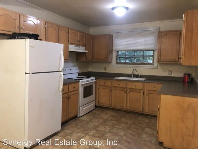 Building Photo - 4 br, 2 bath House - 766 Oakdell Ave