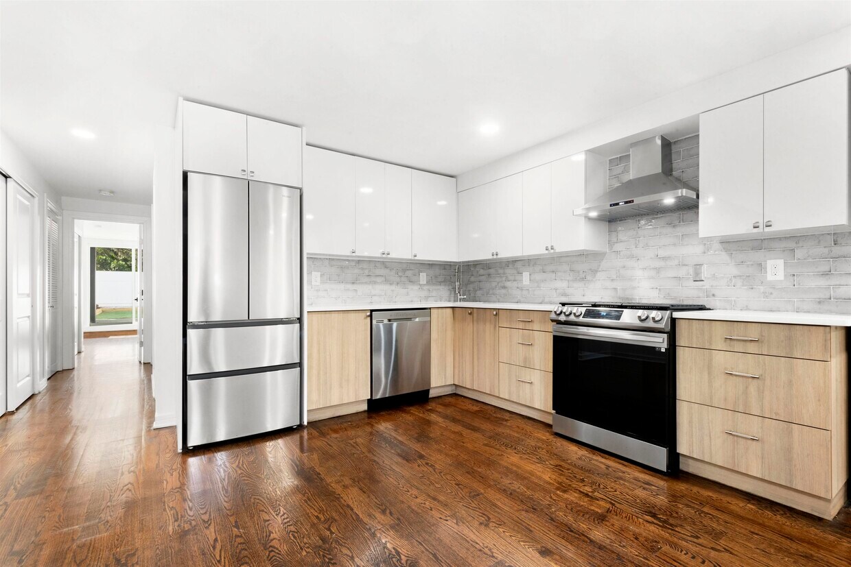Primary Photo - 419 7th St