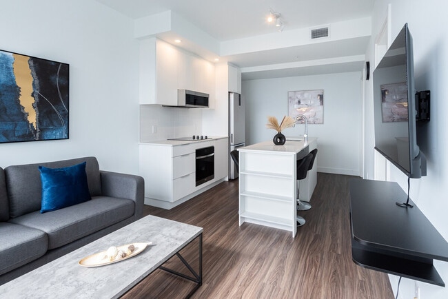 Building Photo - 1454 Avenue Overdale