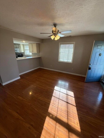 Foto del edificio - 791 E Sherwood Hills Dr