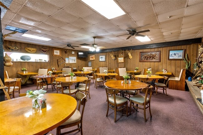 Building Photo - 2414 S Gordon St