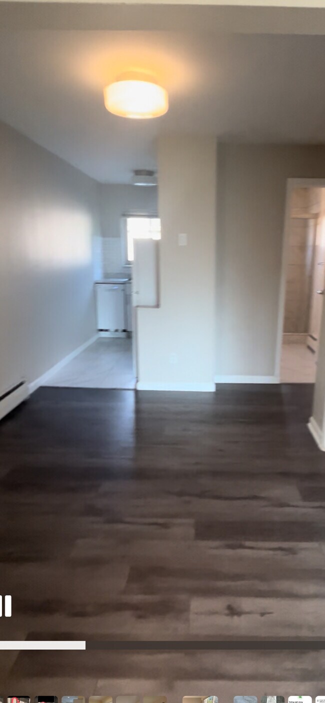 Foto del edificio - 2859 E Maple Rd