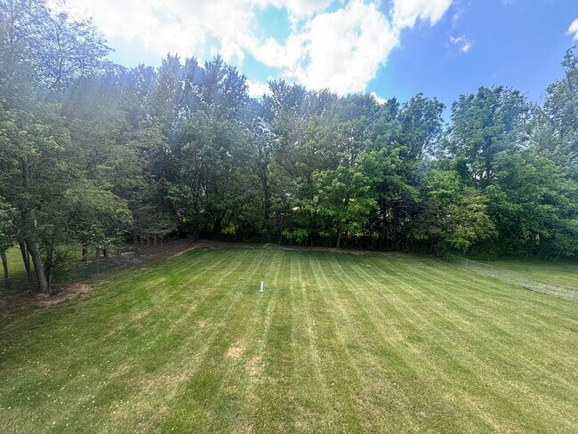 Building Photo - Fully Updated 2BR with Garage, Fenced Yard & Prime Johnson City Location