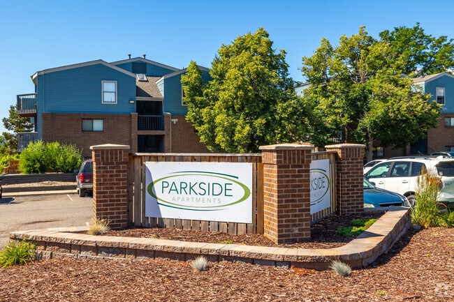 Building Photo - Parkside