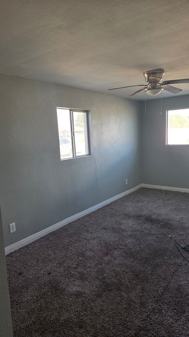 Foto del edificio - 8714 W Avenue E4