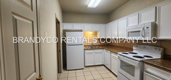 Foto del edificio - 5301 Morning Glen Ln