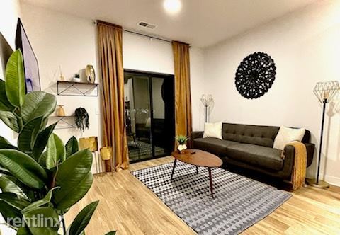Foto del edificio - 1 br, 1 bath House - 940 NW Pryor Rd