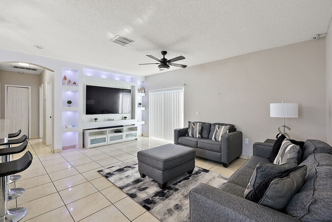 Building Photo - 1110 Gardanne Ct