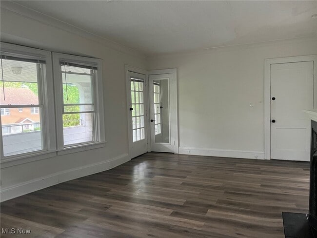 Foto del edificio - 3265 E Overlook Rd