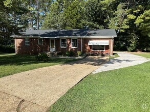 Building Photo - 3309 Kavanaugh Cir NW