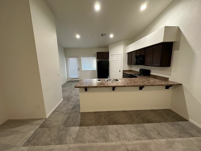 Foto del edificio - 7357 E 36th Pl