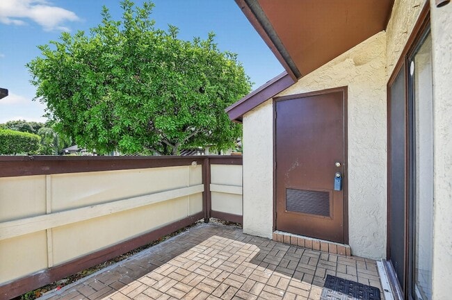 Building Photo - 270 Beaver Dam Ct
